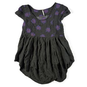 Free People Black Floral Short Sleeves Scoop Neck Casual Shirt Size Small